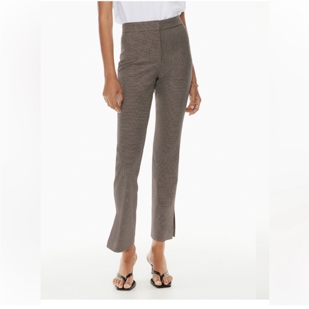Aritzia Babaton Numero Mid Rise
Slim Fit Pant Slit Hem Sz 4